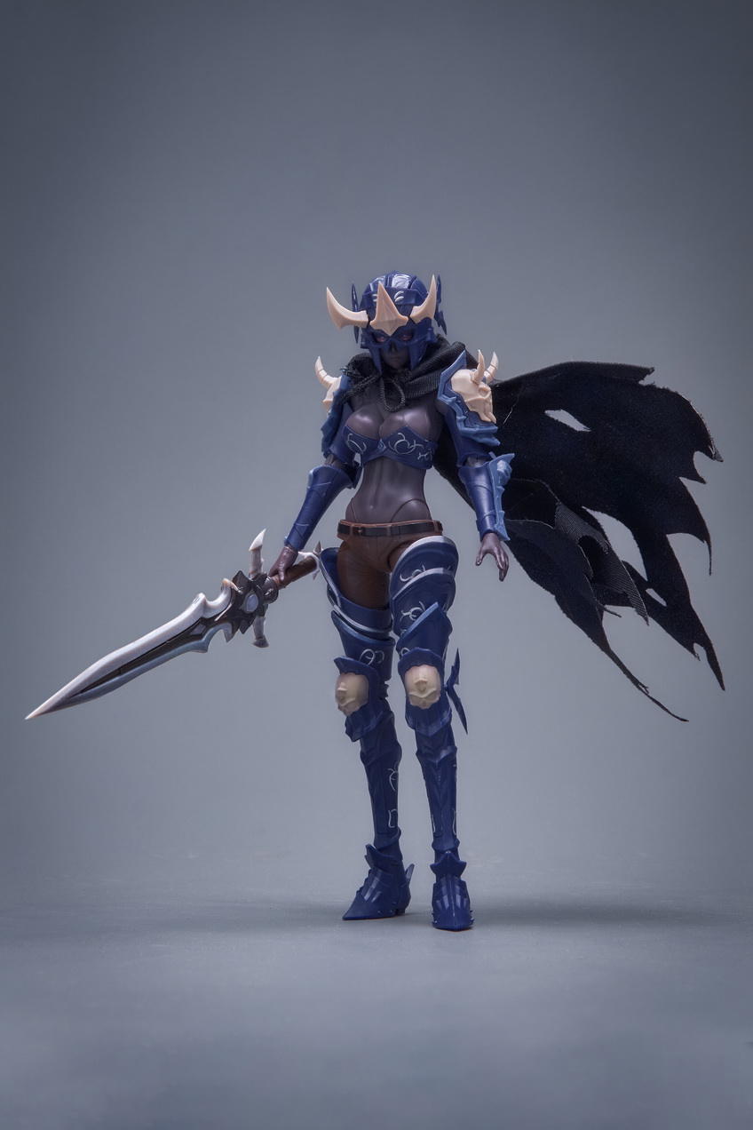 ak-interactive-1-12-hell-knight-syl-kit-figura-fantasy-da-costruire-e-dipingere image 6