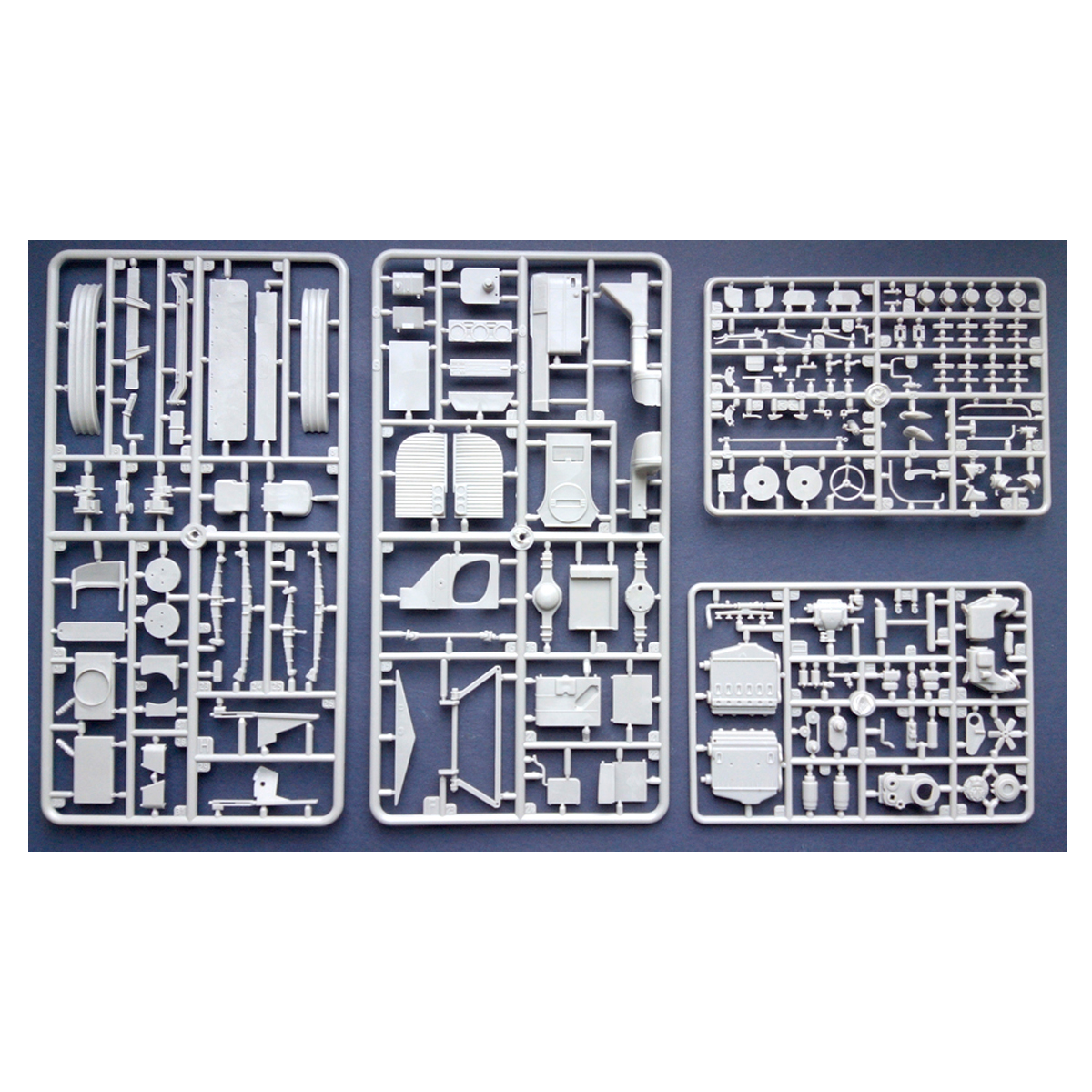 ak-interactive-1-35-1947-pd-3751-silverside-bus-kit-di-modellismo image 8