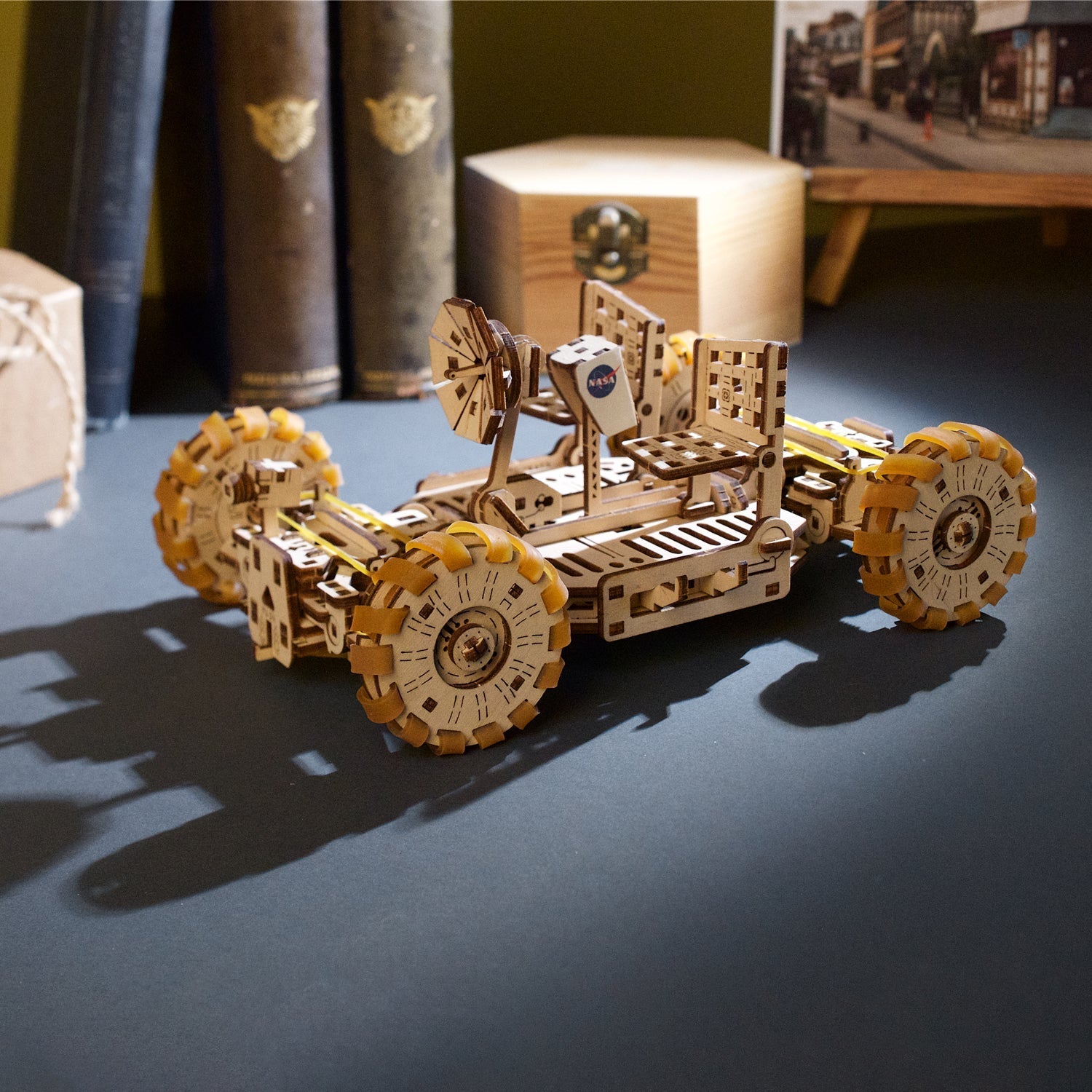 ugears-nasa-lunar-rover-kit-modellismo-legno-3d image 8