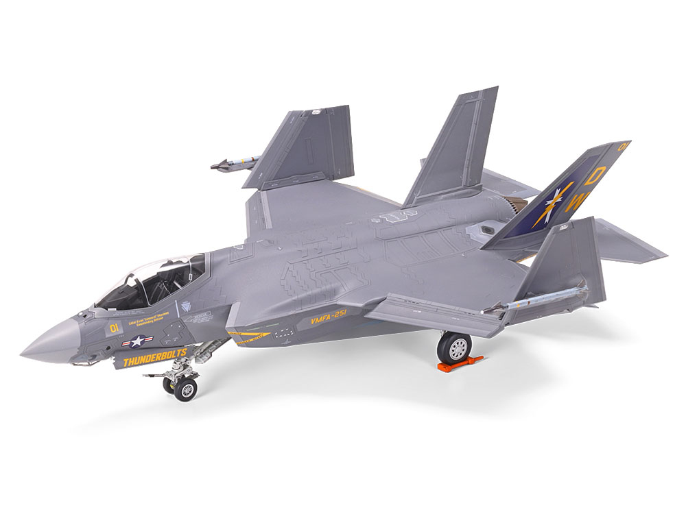 ak-interactive-1-72-lockheed-martin-f-35c-lightning-ii-kit-modellismo-scala-1-72 image 2