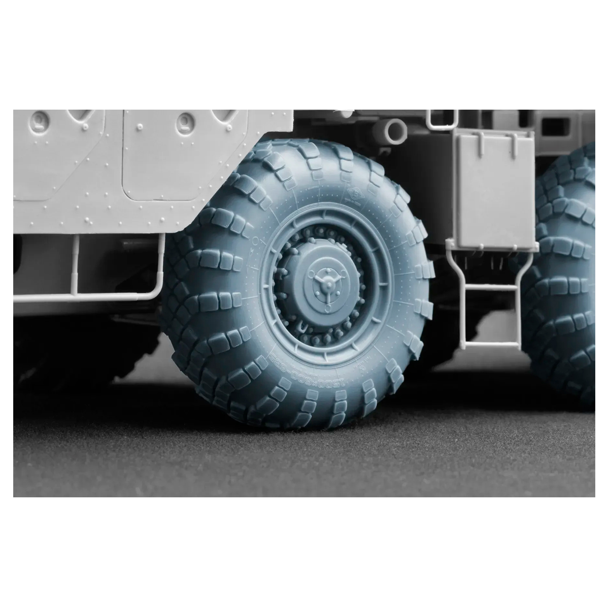 ak-interactive-maz-543-v-203-set-ruote-ponderate-1-35 image 4