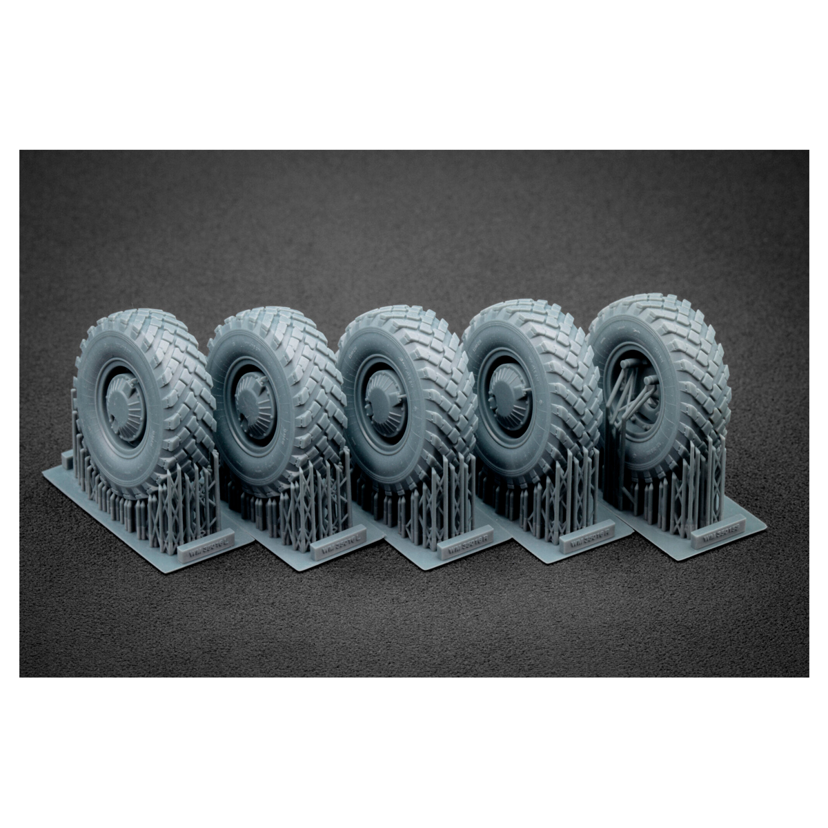 ak-interactive-gaz-tiger-v2-with-shield-ordinary-wheel-set-1-35 image 2