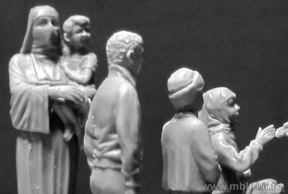 ak-interactive-1-35-here-is-snickers-help-yourself-please-figura-scena-modellism image 3