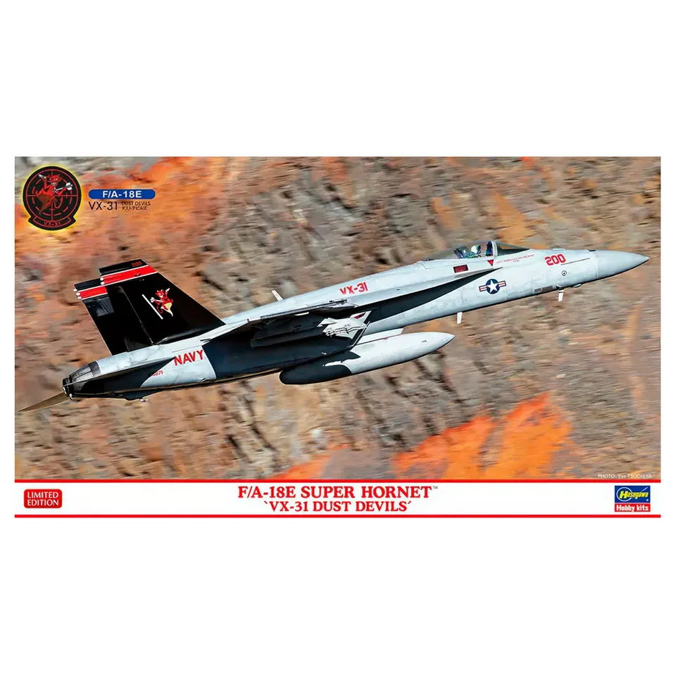 ak-interactive-1-72-f-a-18e-super-hornet-vx-31-dust-devils-kit-di-modellismo-aer image 1