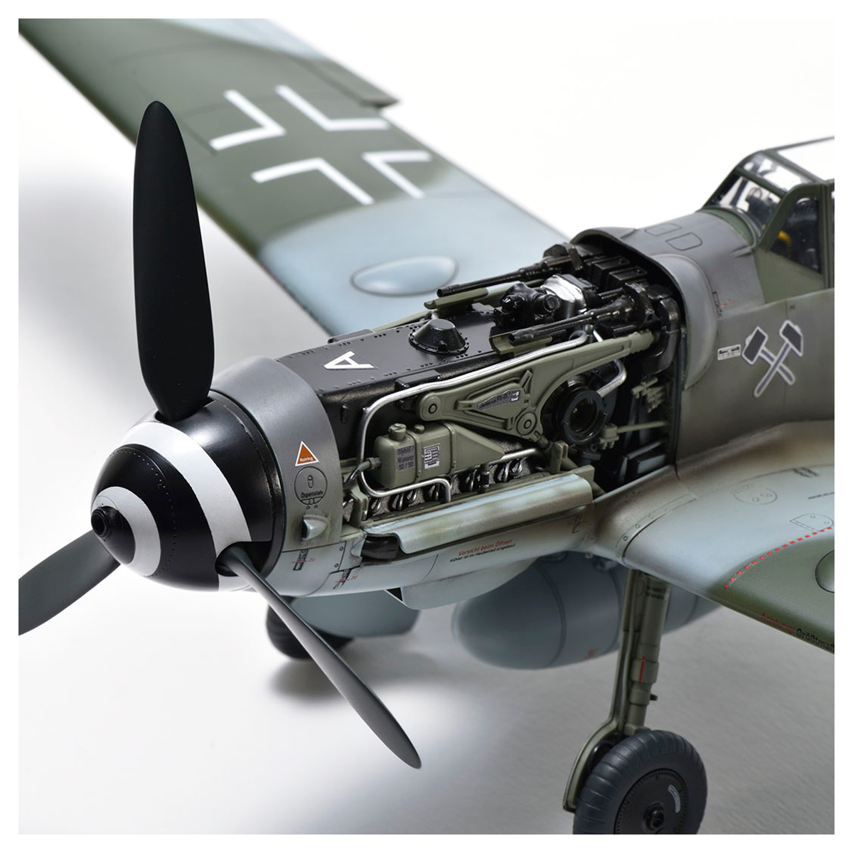ak-interactive-1-32-messerschmitt-bf109-g-14-2 image 7