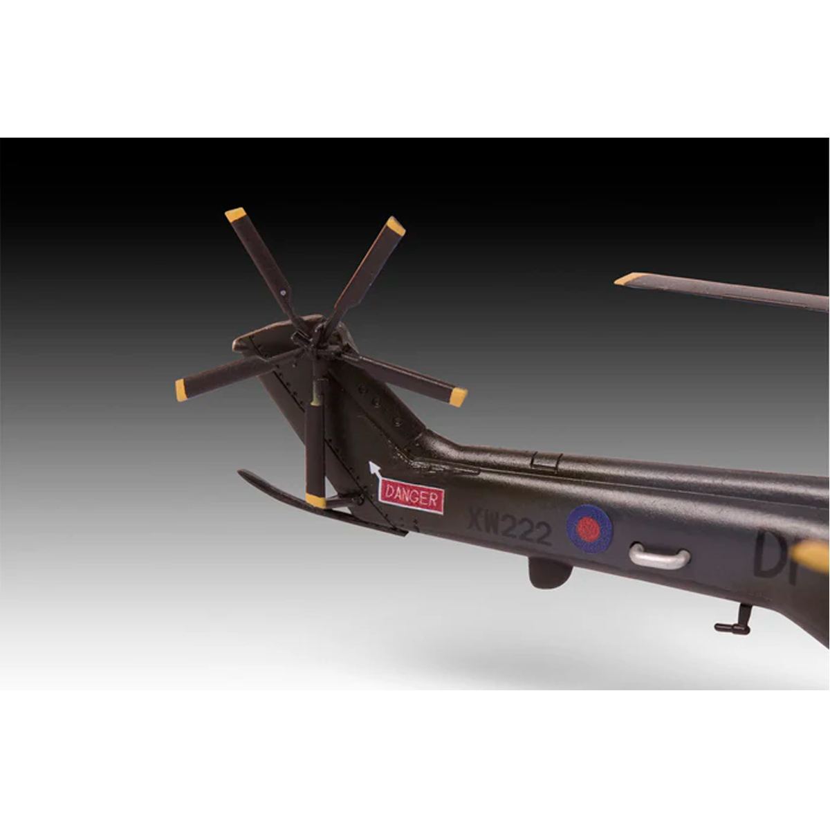 ak-interactive-1-144-westland-puma-hc-1-kit-modellismo-aerografo image 7