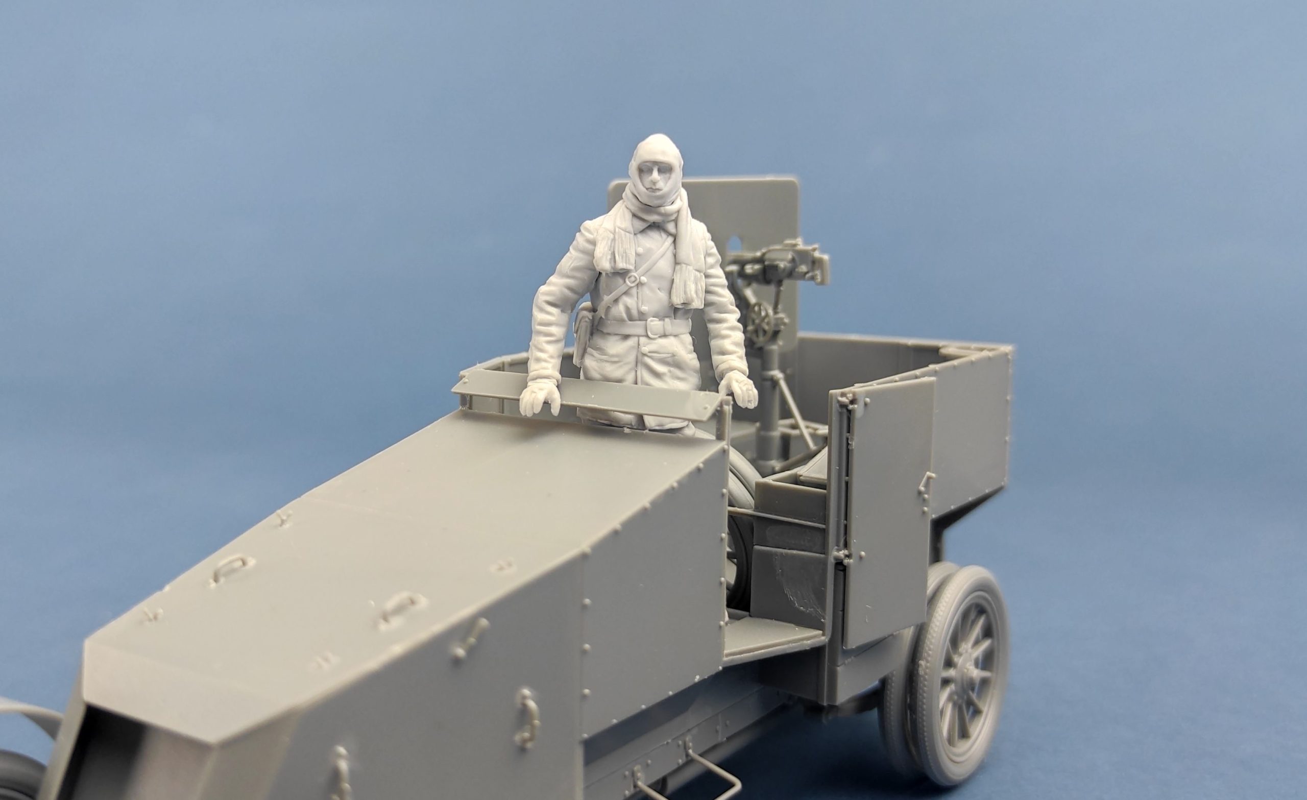 ak-interactive-french-marine-armoured-car-driver-1-35-figura-militare-francese image 2