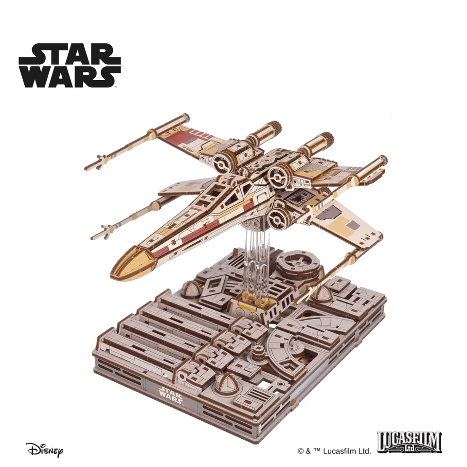 ugears-luke-skywalker-s-x-wing-starfighter-modellino-in-legno-della-serie-star-w image 1