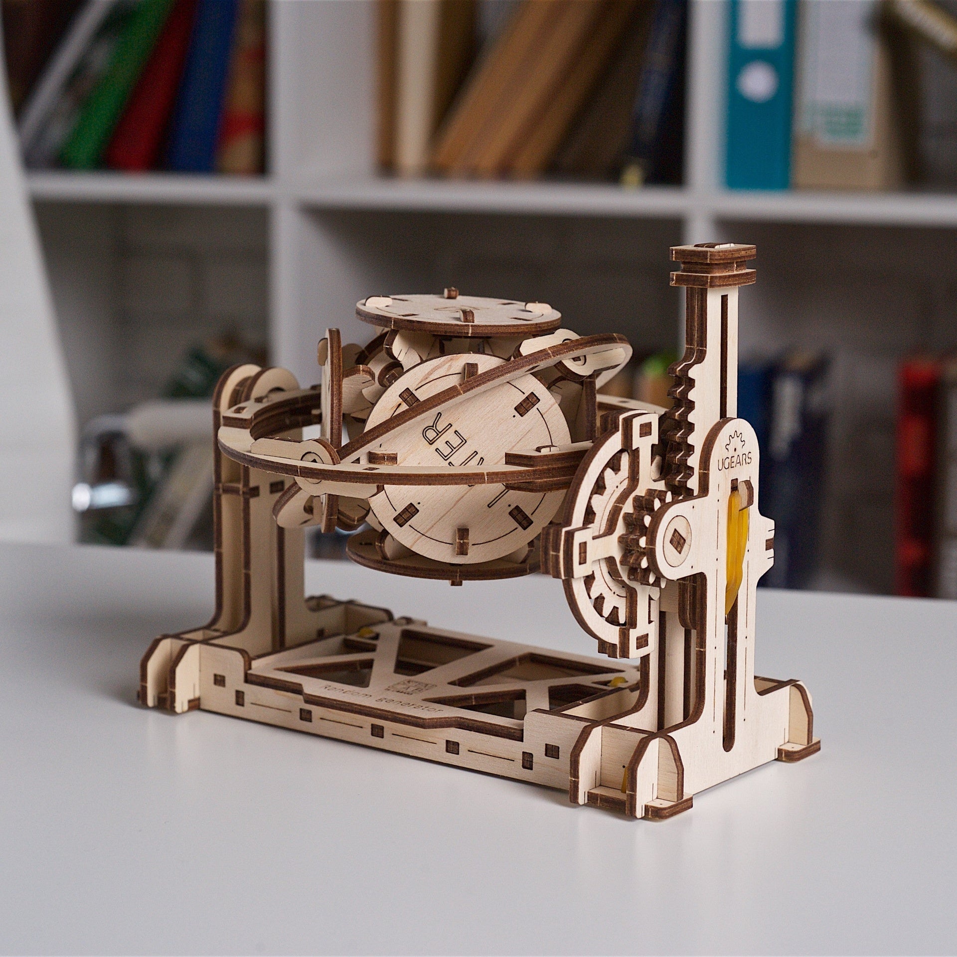 ugears-random-generator-kit-educativo-meccanico-stem-in-legno image 8