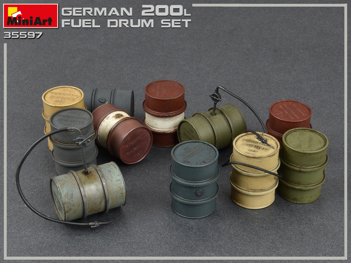 ak-interactive-1-35-german-200l-fuel-drum-set-ww2-set-fusti-carburante-tedeschi image 2