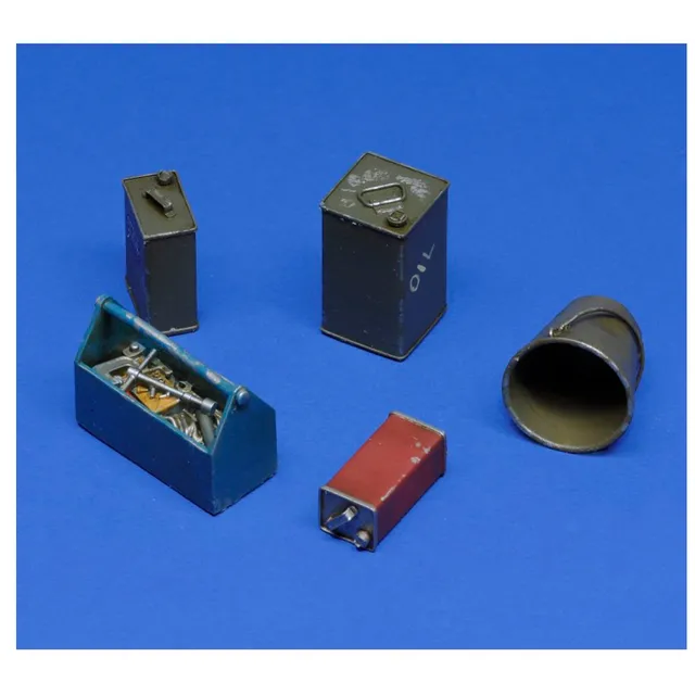 ak-interactive-toolbox-oil-cans-and-bucket-1-16-accessori-in-resina-per-diorami image 1