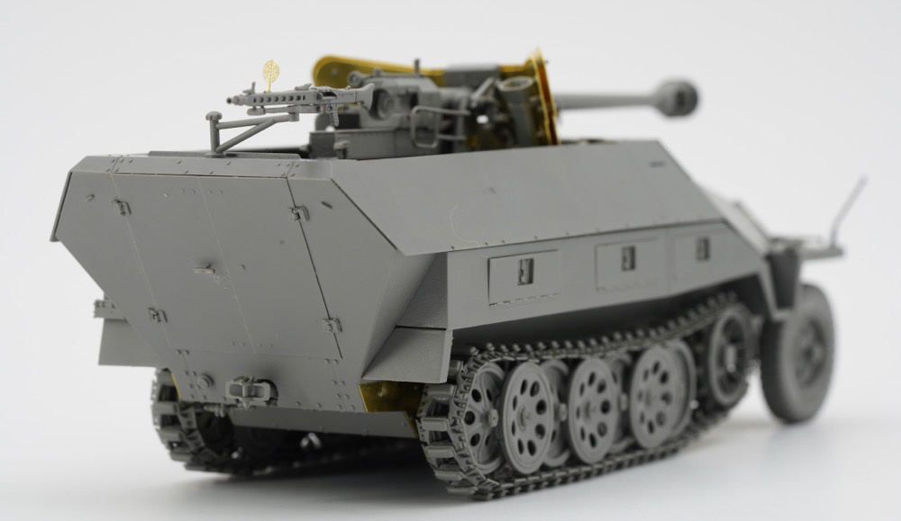 ak-interactive-1-35-sd-kfz-251-22-w-7-5cm-pak-40-pakwagen-kit-modellismo image 3