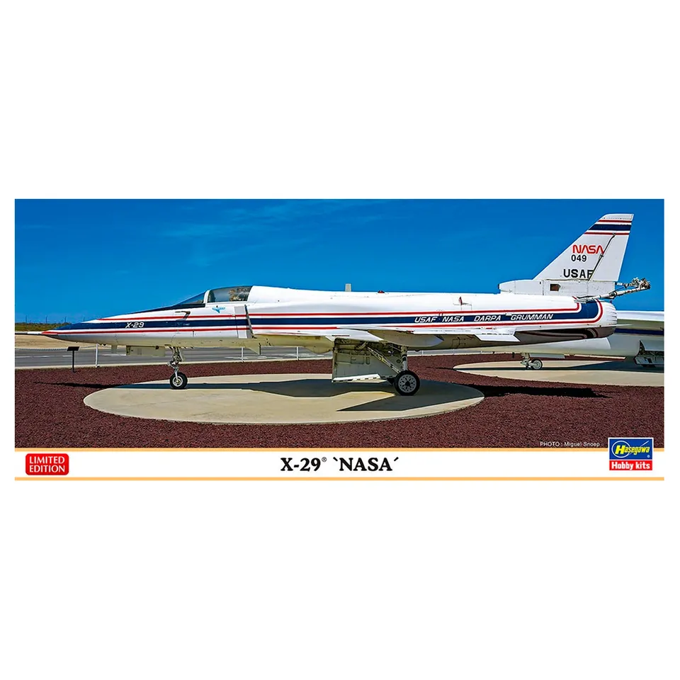 ak-interactive-1-72-x-29-nasa-limited-edition image 1