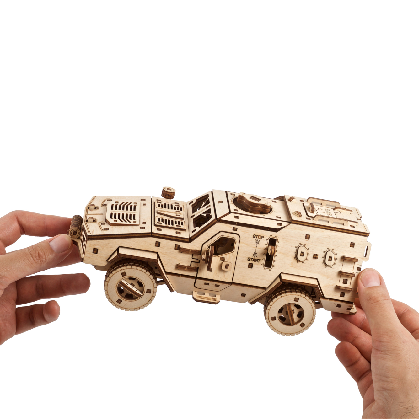 ugears-dozor-b-combat-vehicle-blindato-militare-in-legno-da-costruire image 6