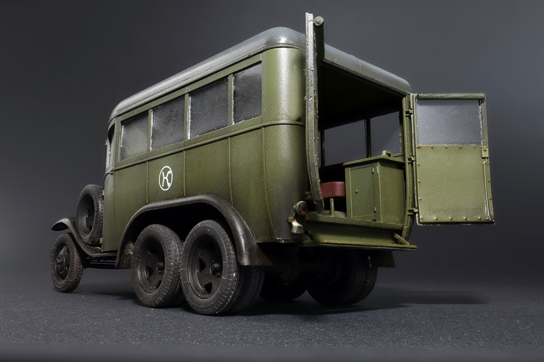 ak-interactive-1-35-gaz-05-193-staff-bus image 8