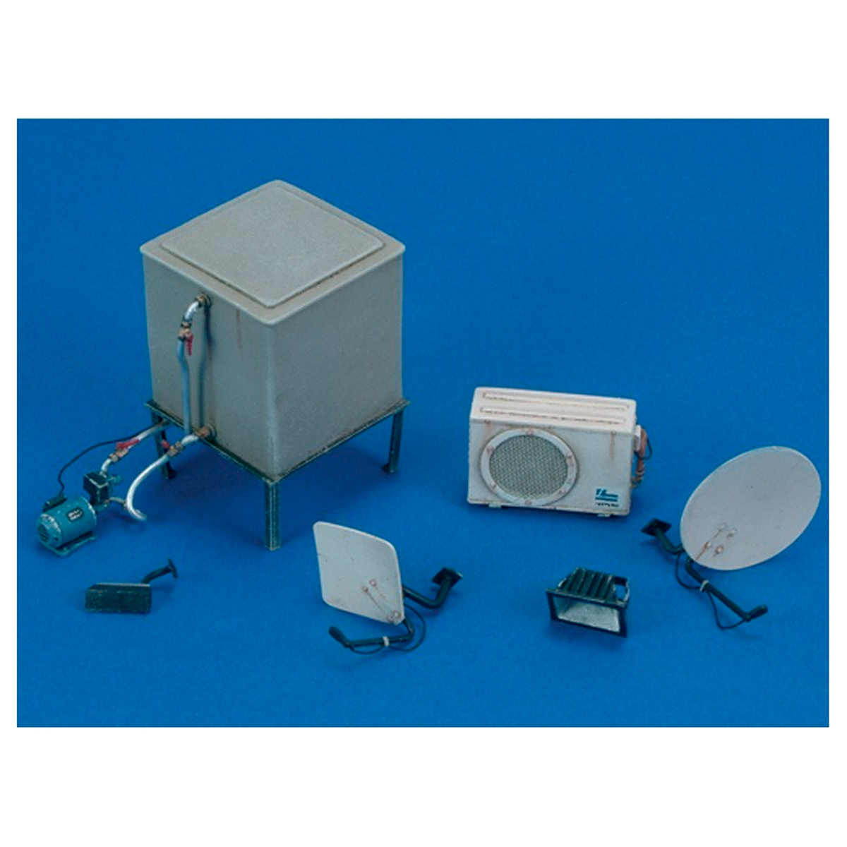ak-interactive-house-modern-accessories-1-35-set-di-accessori-per-diorami image 1
