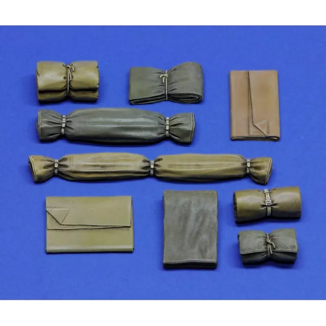 ak-interactive-tentpacks-and-bedrolls-part-2-1-16-scale-set-di-accessori image 1