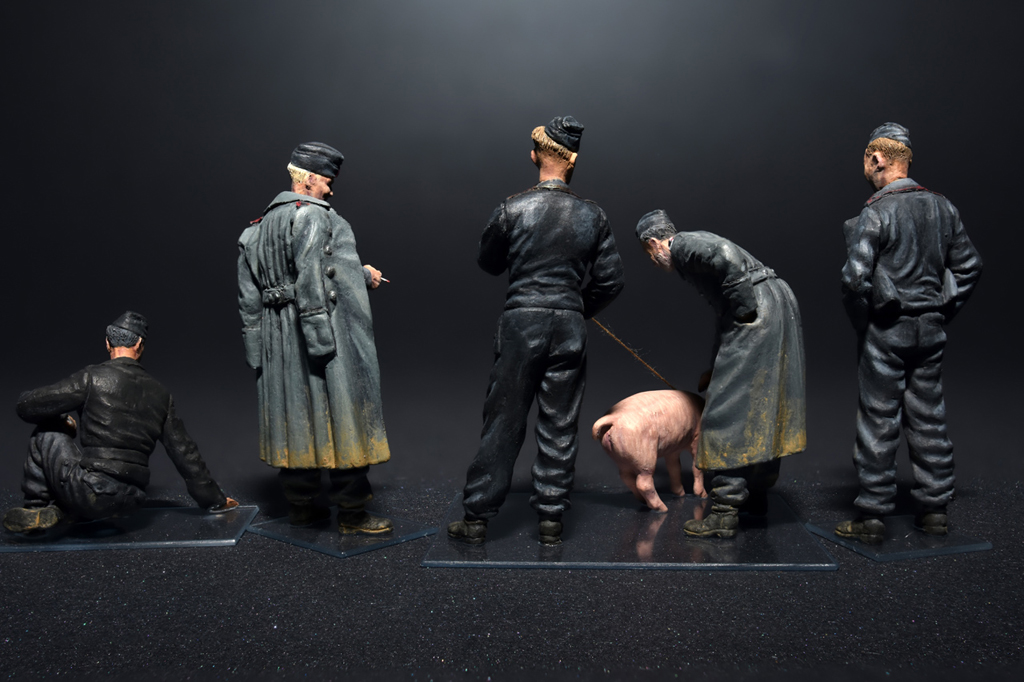 ak-interactive-1-35-german-tank-crew-at-rest-set-di-figure-per-equipaggi image 3