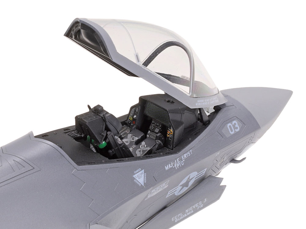 ak-interactive-1-72-lockheed-martin-f-35c-lightning-ii-kit-modellismo-scala-1-72 image 4