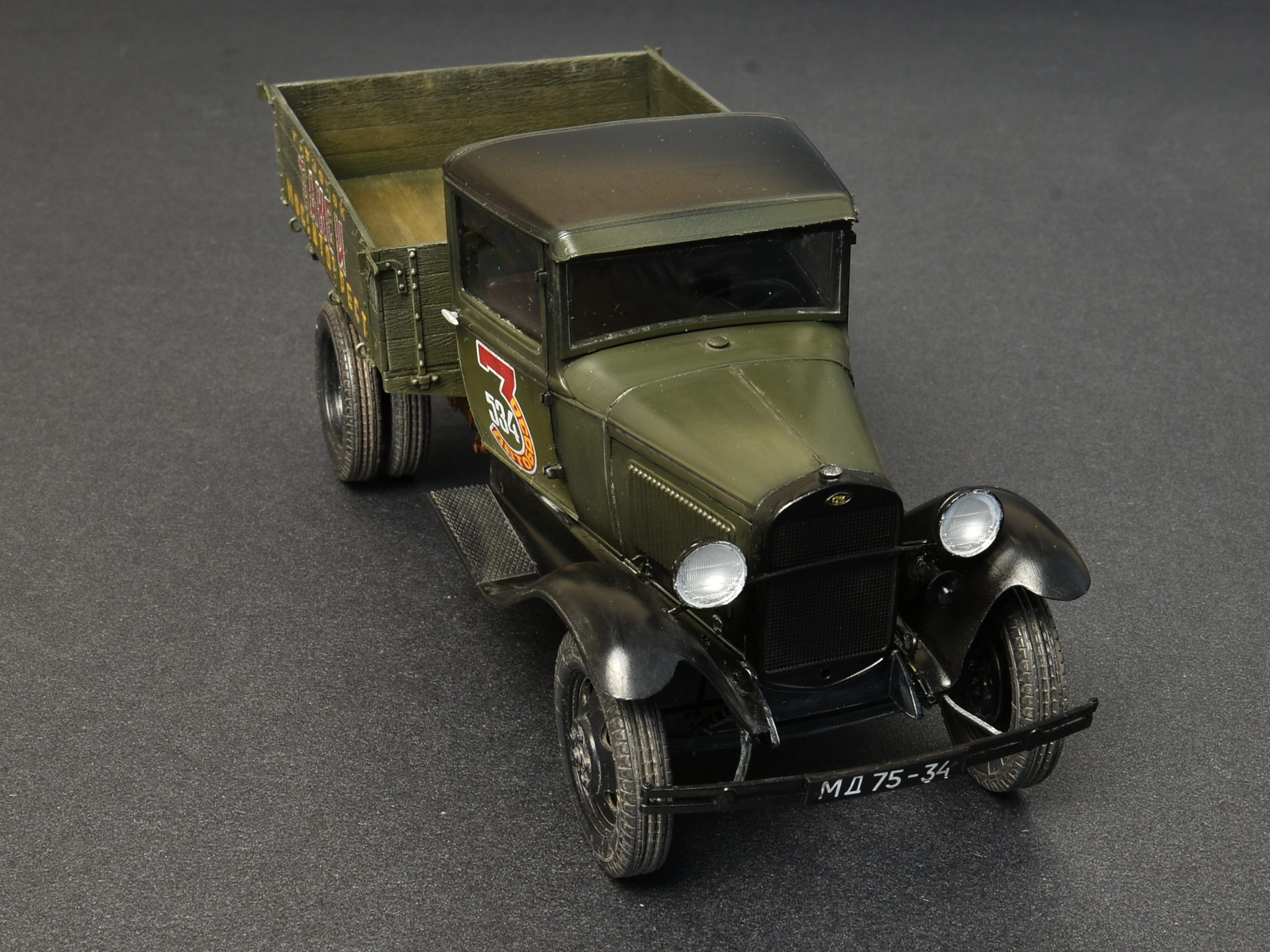 ak-interactive-1-35-soviet-1-5-ton-truck-aa-type-polutorka-kit-camion-militare-d image 6