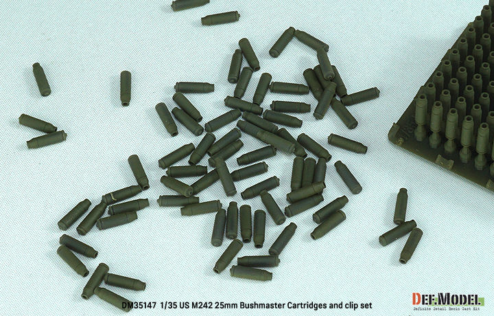 ak-interactive-us-m242-25mm-bushmaster-set-cartucce-e-clip-oltre-200-pezzi-per-k image 6