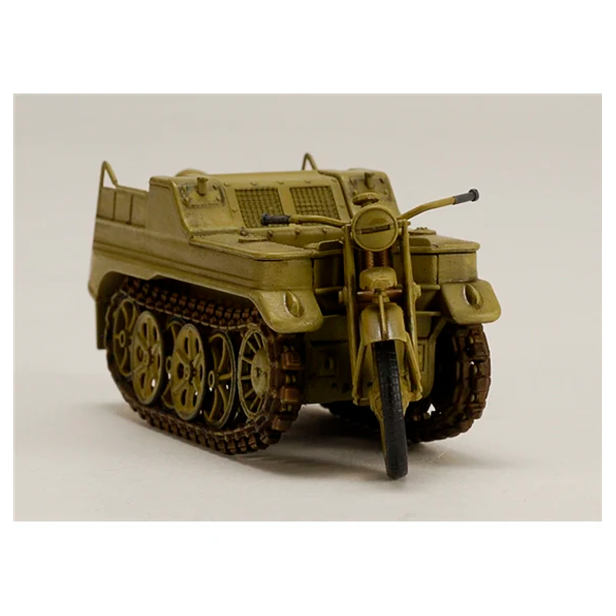 ak-interactive-1-32-sd-kfz-2-kettenkrad-kit-modellismo-mezzo-militare image 3
