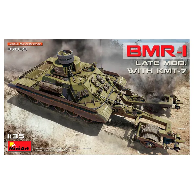 ak-interactive-1-35-bmr-1-late-mod-con-kmt-7-veicolo-corazzato-scala-1-35 image 1
