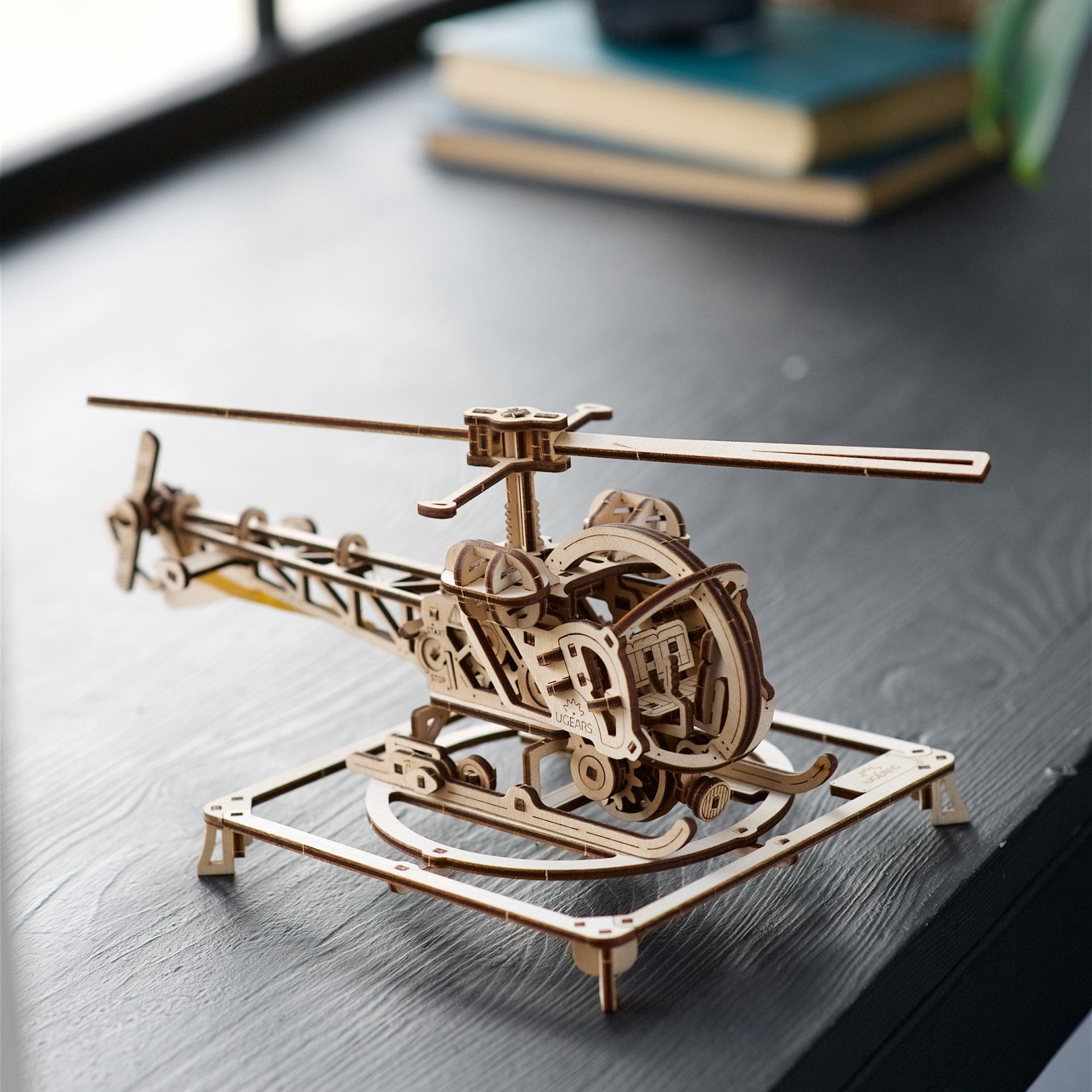 ugears-mini-helicopter-u-mini-modello-in-legno image 8