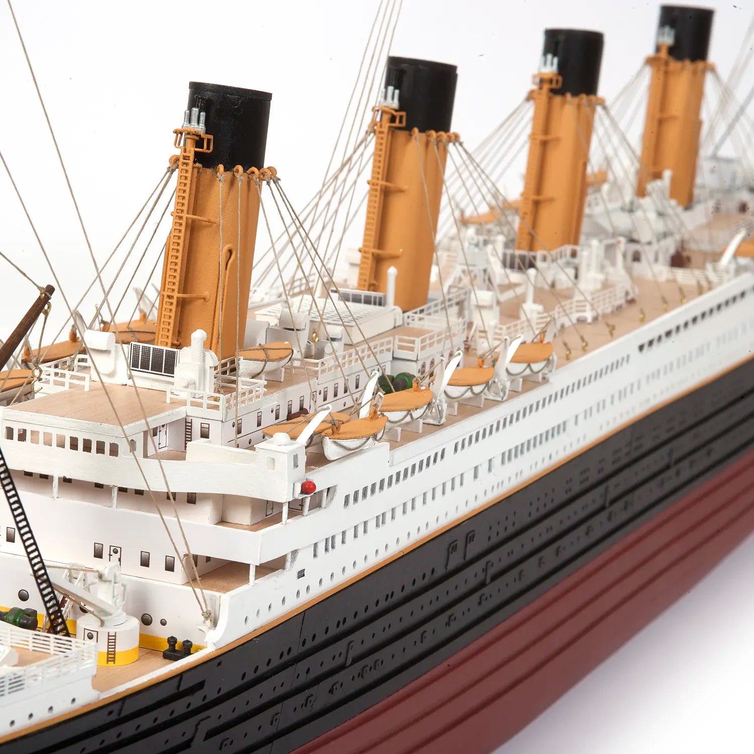 occre-titanic-kit-nave-transatlantico-storico-da-costruire image 5