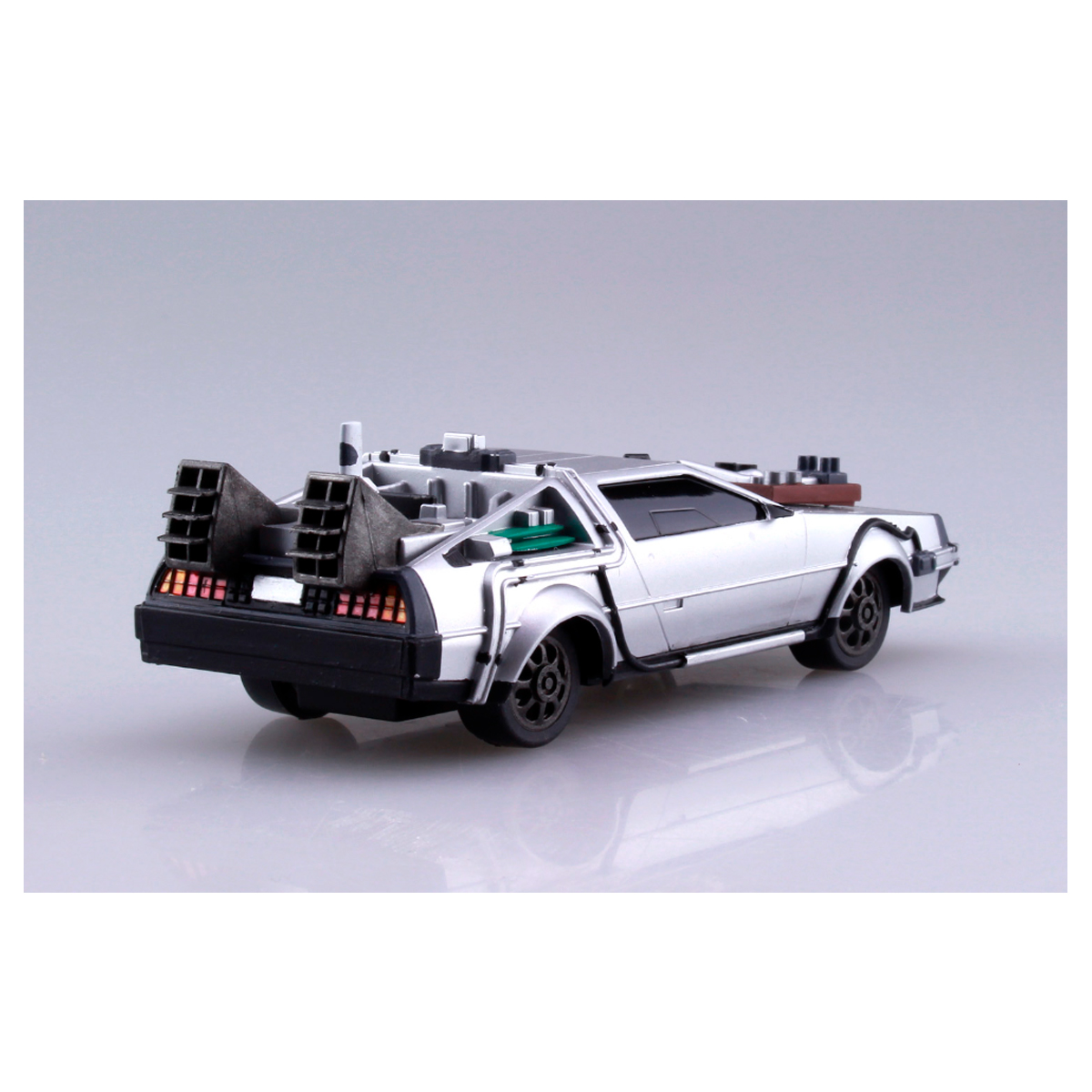 ak-interactive-delorean-ritorno-al-futuro-parte-kit-di-modellismo-auto-in-scala- image 6