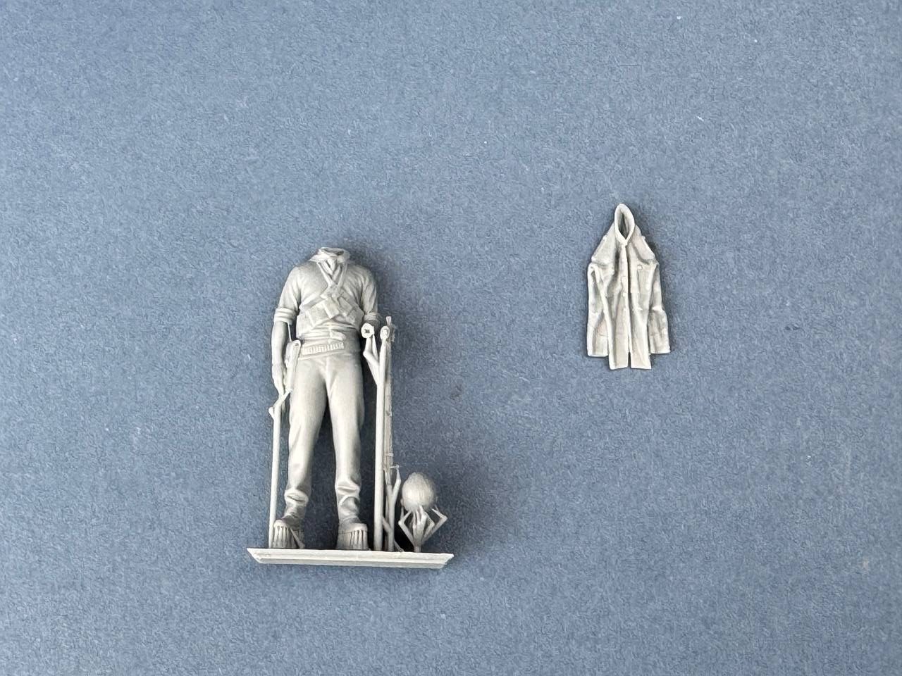 ak-interactive-1-35-royal-irish-constabulary-cadet-figura-in-scala-1-35 image 4