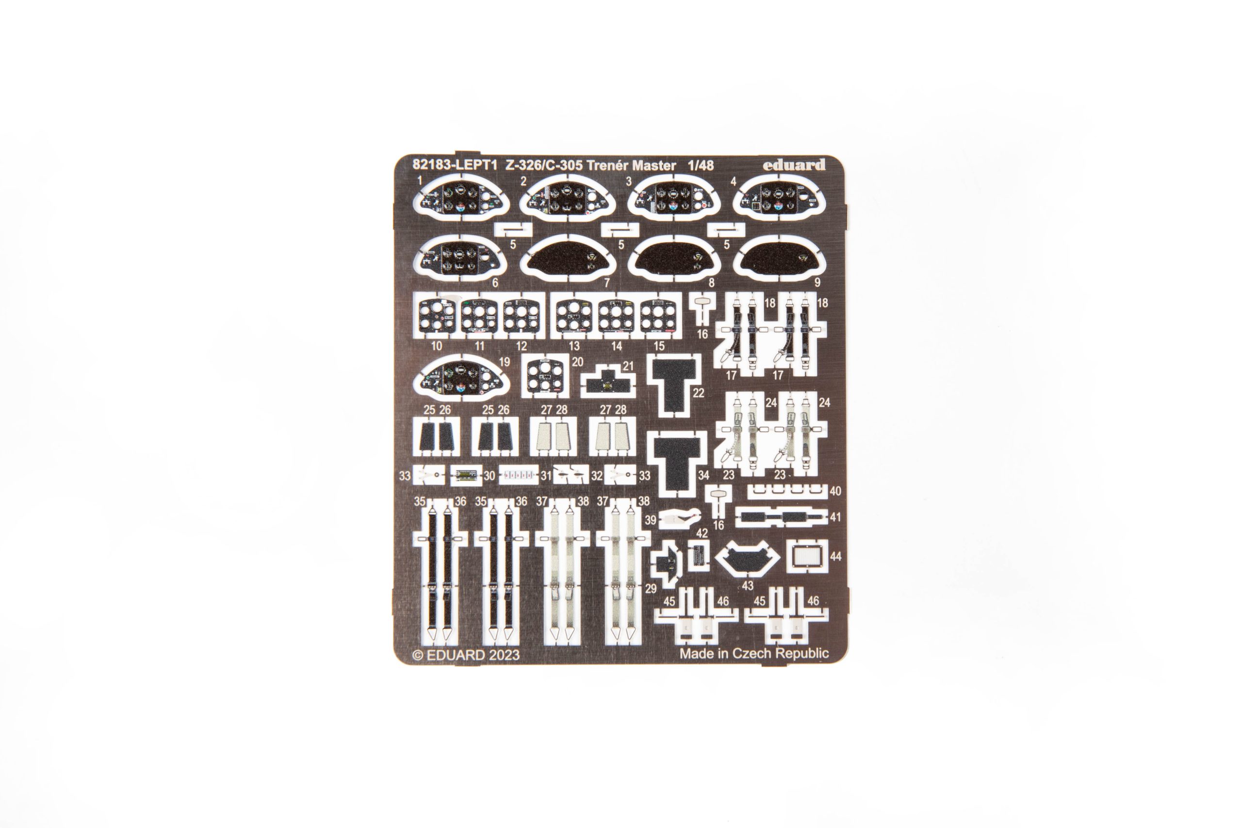 ak-interactive-z-326-c-305-tren-r-master-1-48-kit-allenatore-scatola-danneggiata image 6