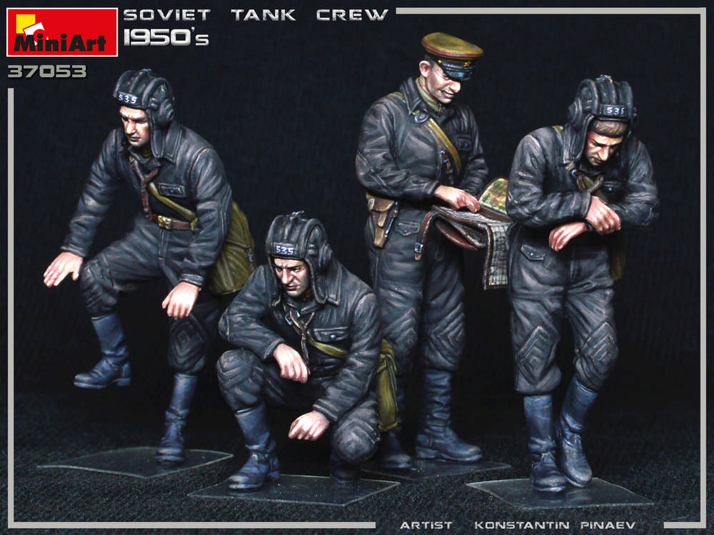 ak-interactive-1-35-soviet-tank-crew-1950s image 3