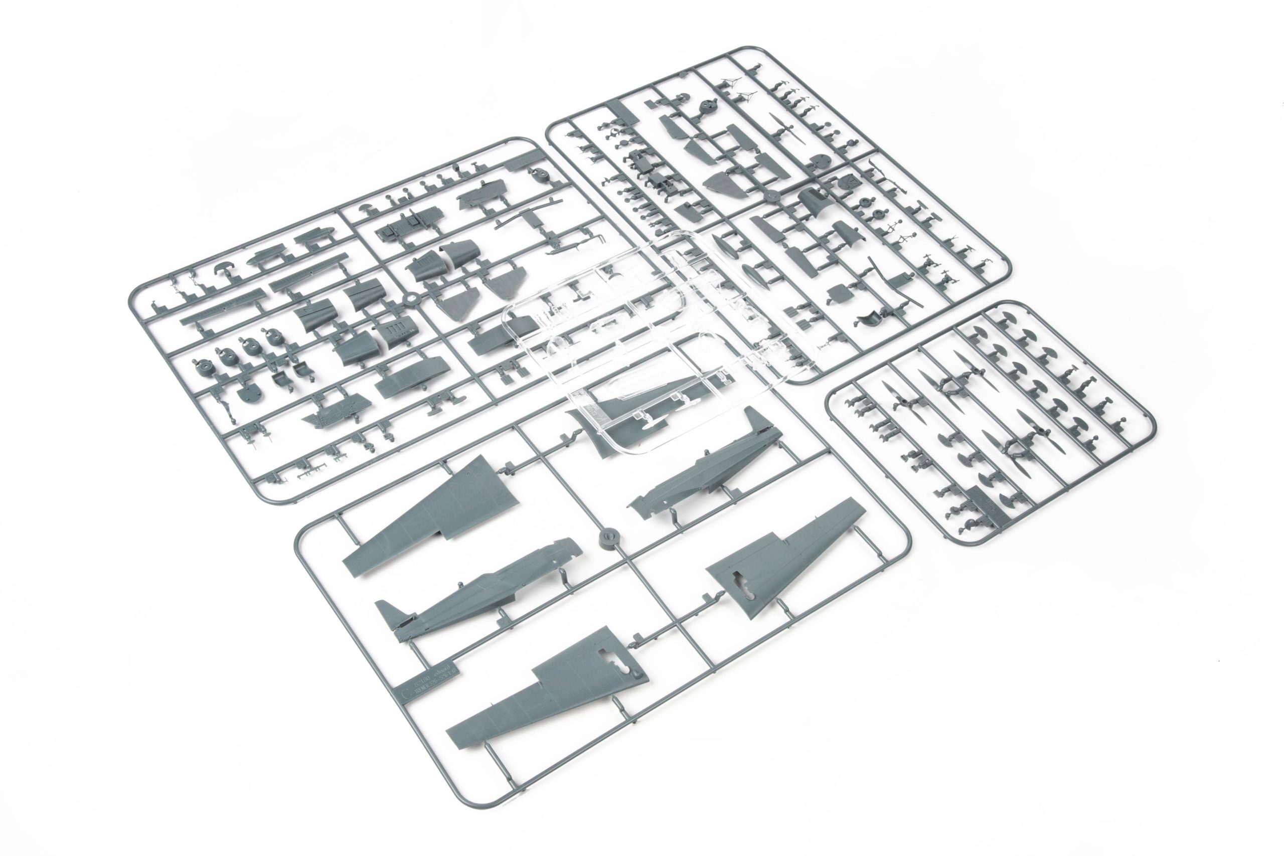 ak-interactive-z-326-c-305-tren-r-master-1-48-kit-allenatore-scatola-danneggiata image 4