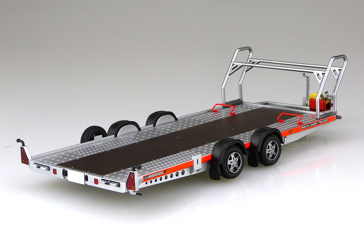 ak-interactive-1-24-brian-james-trailer-a4-transporter-kit-di-modellismo image 3