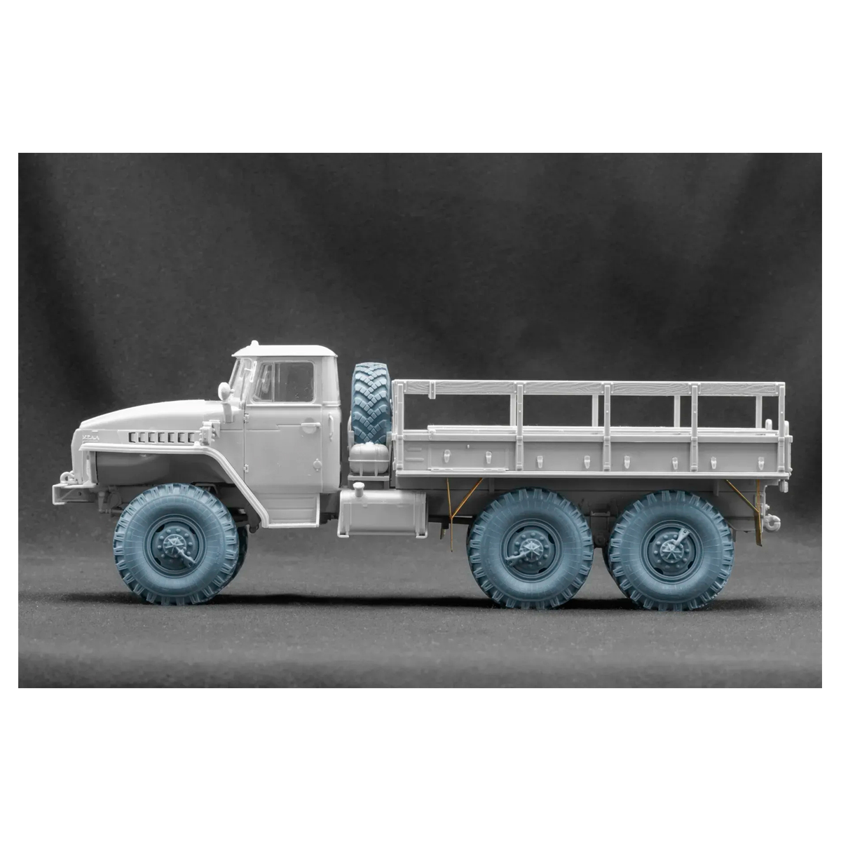 ak-interactive-set-ruote-ponderate-per-ural-4320-in-1-35 image 2