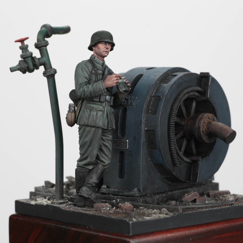 ak-interactive-soldato-di-fanteria-tedesco-che-mangia-wwii-1-35 image 5
