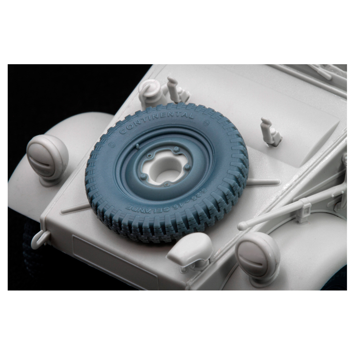 ak-interactive-kubelwagen-type-82-weighted-wheel-set-1-35 image 3