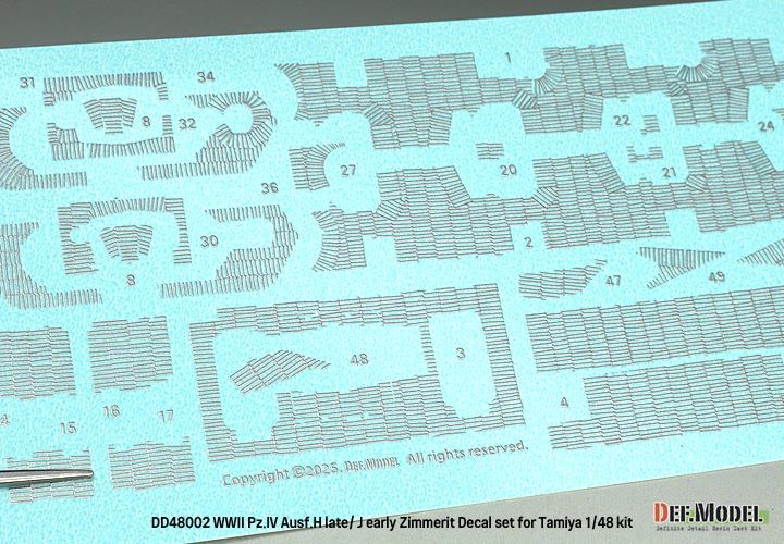 ak-interactive-wwii-pz-iv-ausf-h-late-j-early-zimmerit-decal-set-1-48-per-tamiya image 4