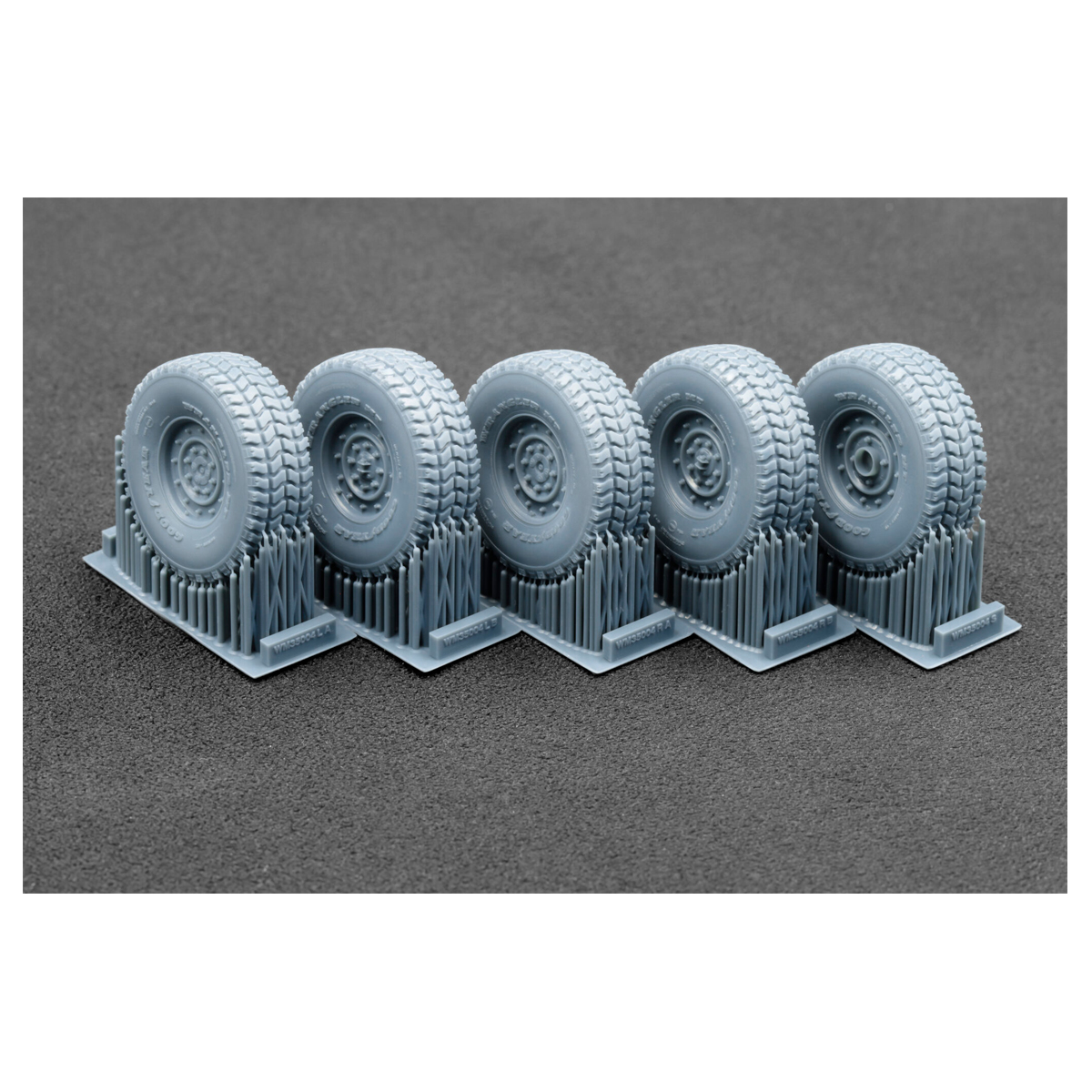 ak-interactive-set-ruote-hmmwv-mt-12-bolt-1-35-ruote-aftermarket-per-modellismo image 2