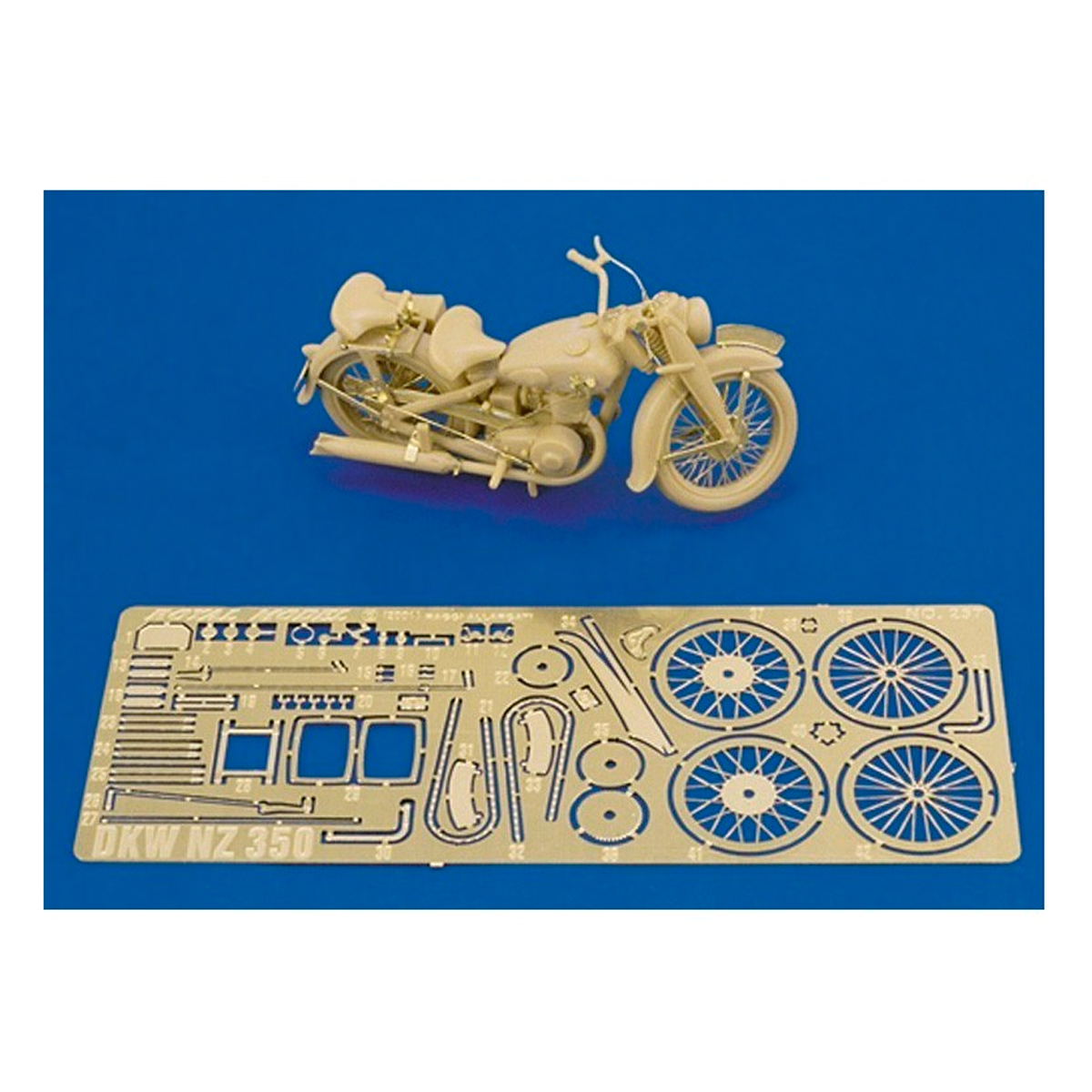 ak-interactive-set-di-dettagli-per-motocicletta-tedesca-dkw-nz-350-scala-1-35-pe image 1