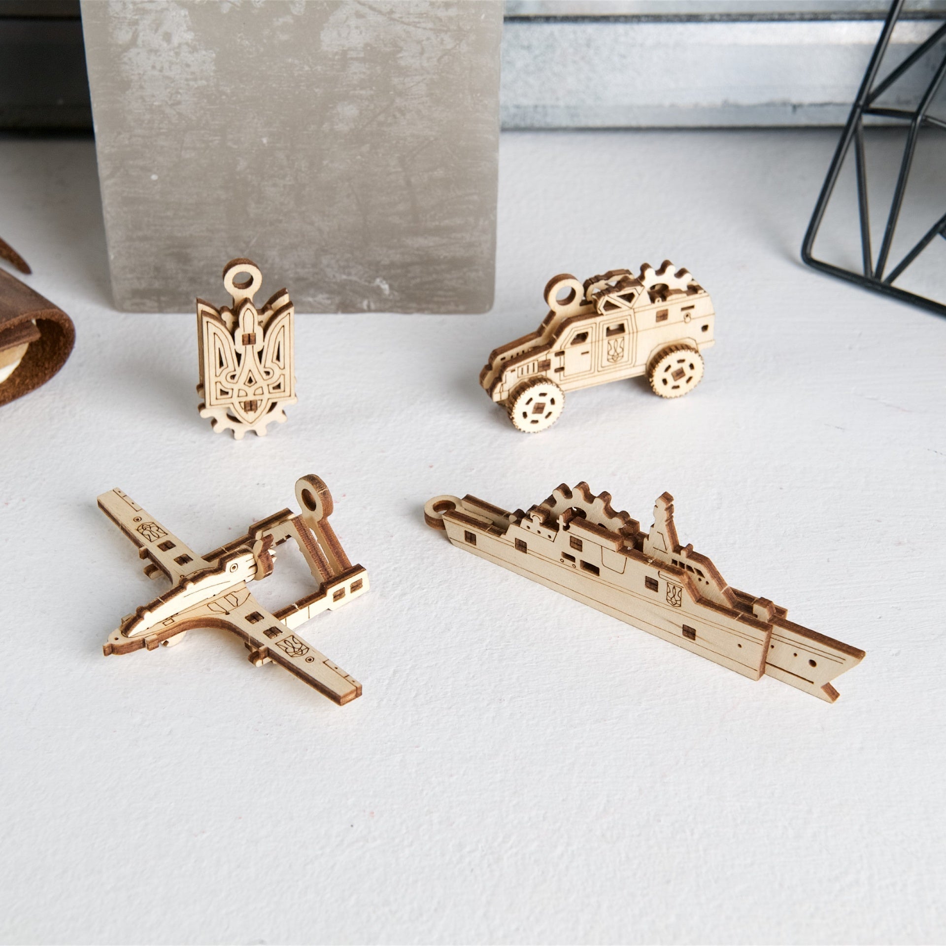 ugears-fidgets-invincibility-kit-modellismo-legno-4-miniature-meccaniche image 2