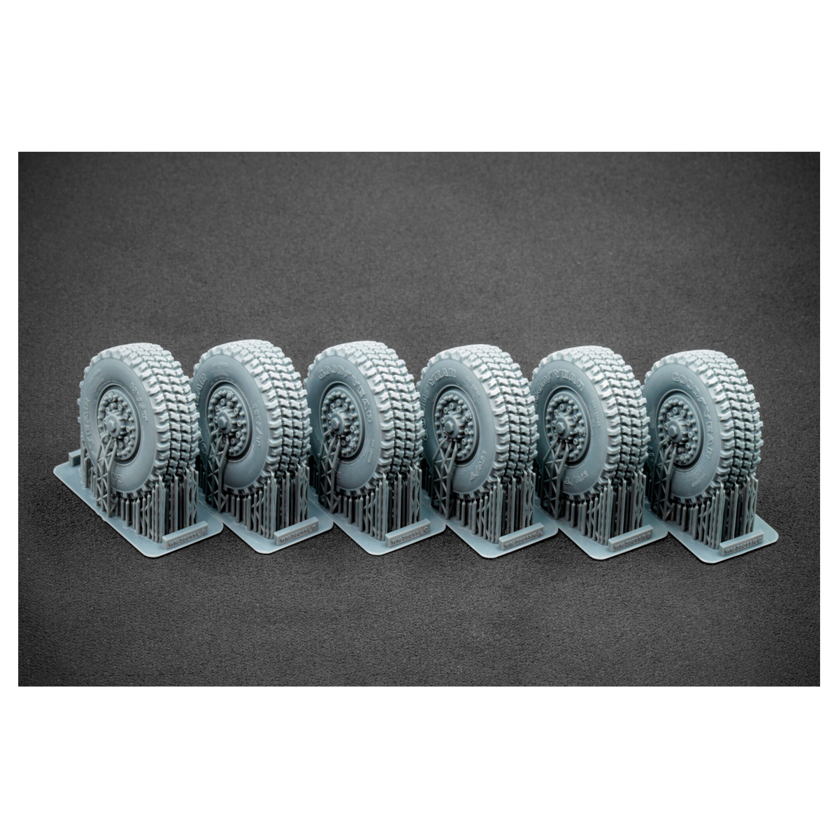 ak-interactive-himars-v1-ordinary-wheel-set-set-ruote-1-35-per-modellismo image 2