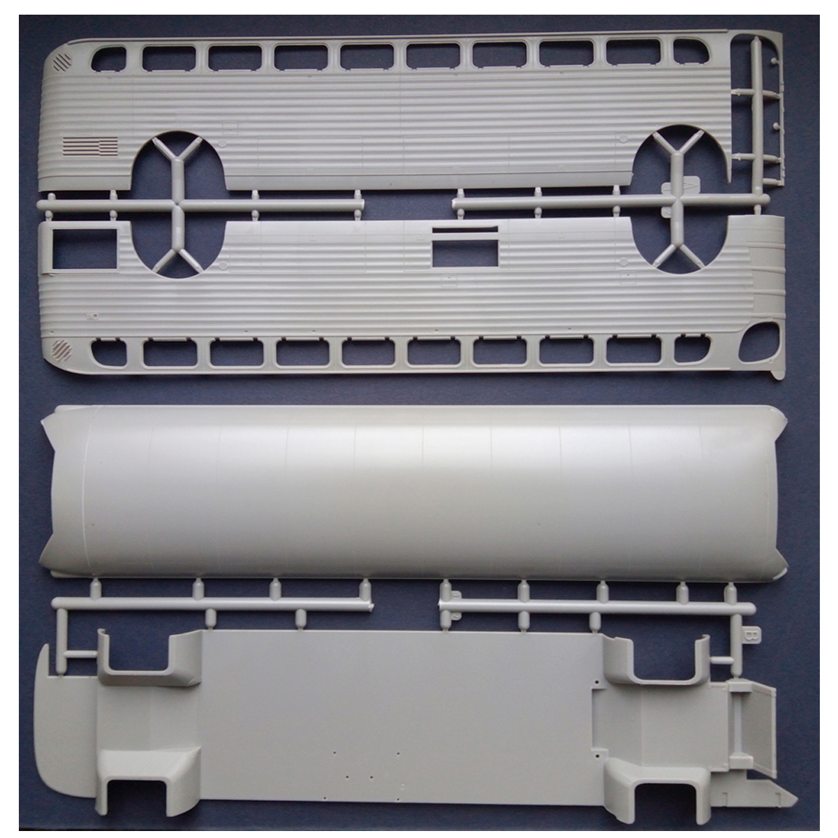 ak-interactive-1-35-1947-pd-3751-silverside-bus-kit-di-modellismo image 6