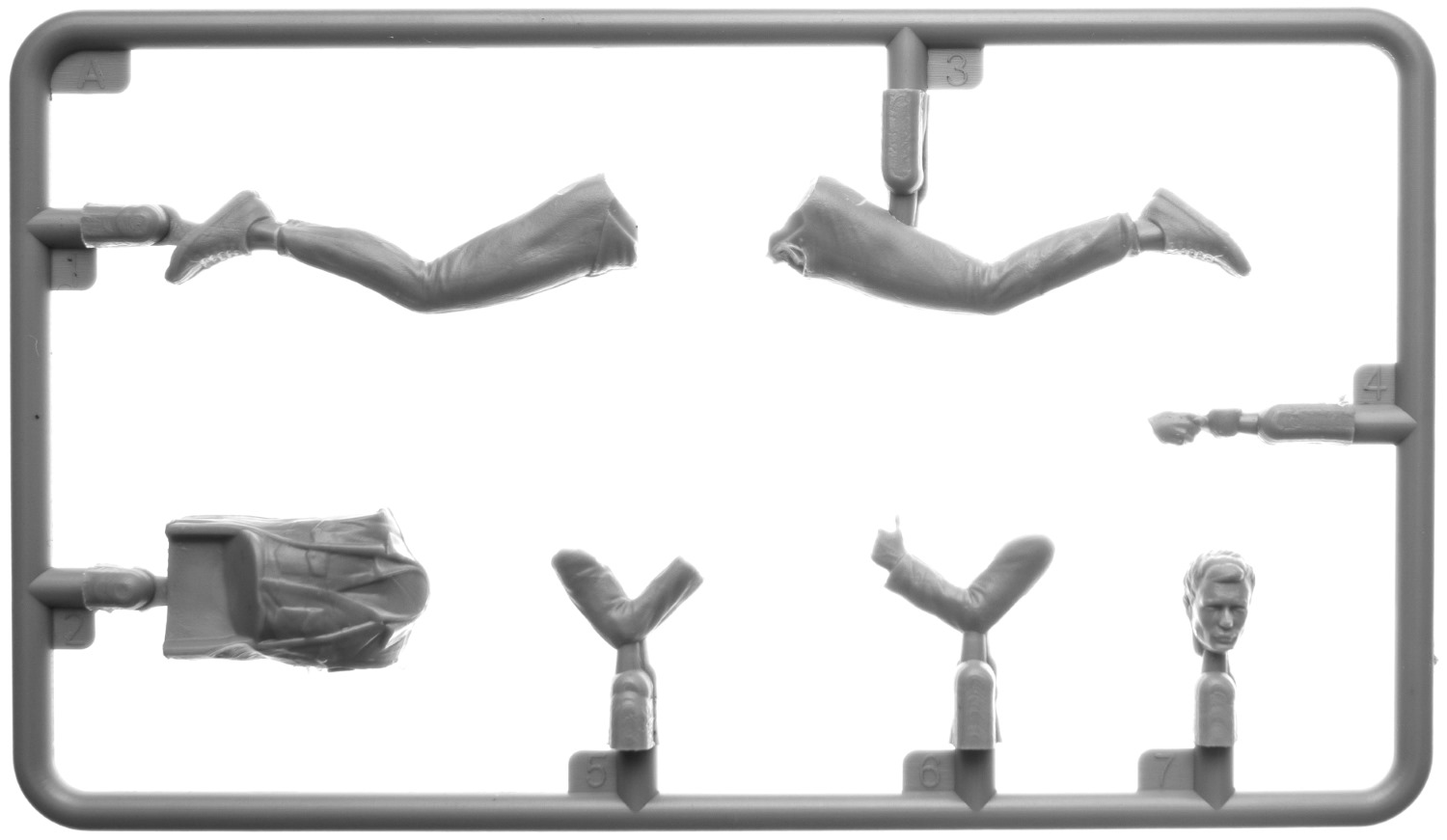 ak-interactive-1-35-modern-cafe-visitors-set-1-figure-in-scala image 4