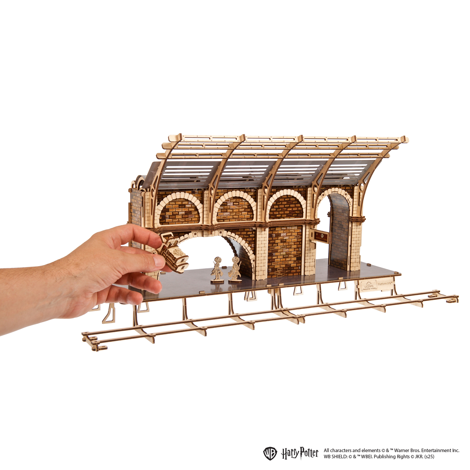 ugears-platform-9-binario-9-harry-potter-in-legno-da-costruire-king-s-cross image 4