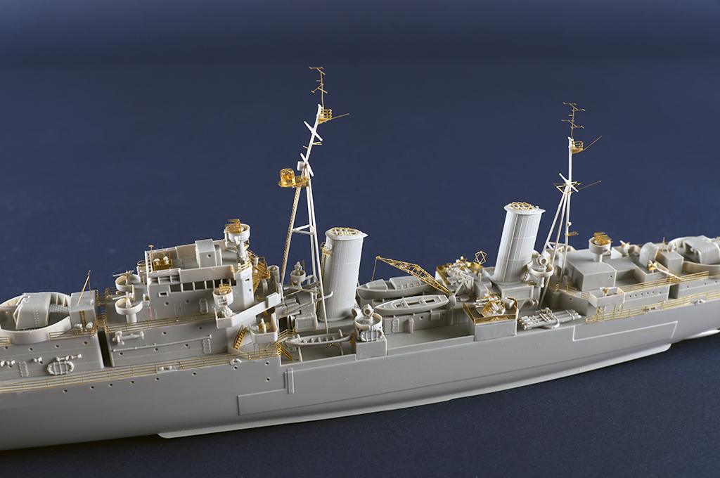 ak-interactive-1-350-hms-scylla image 7