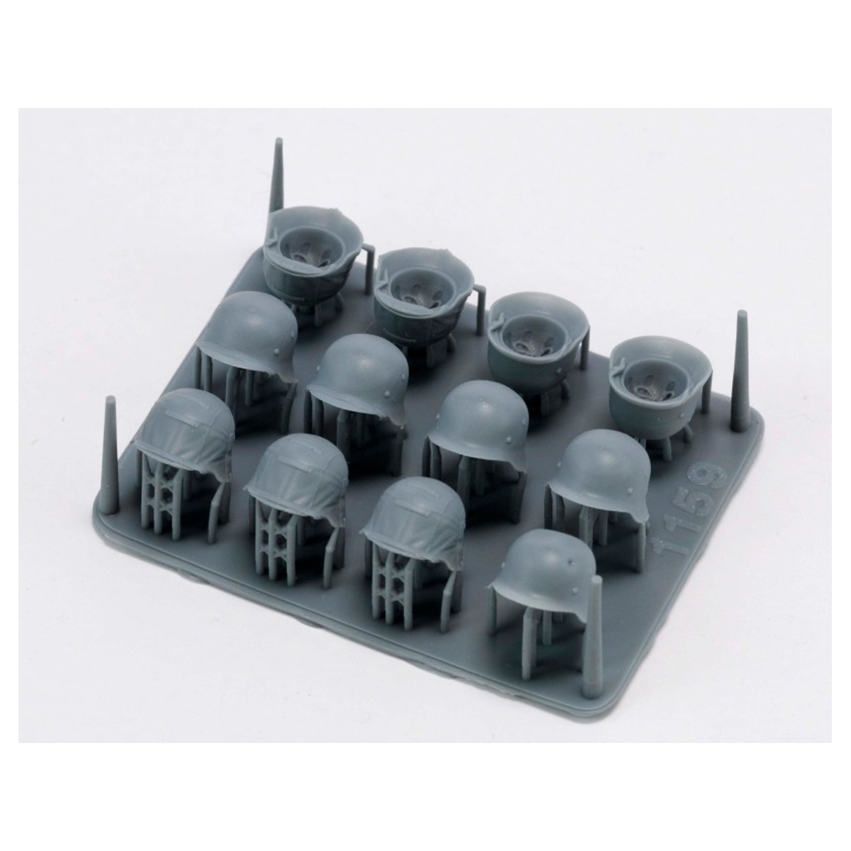 ak-interactive-german-helmets-set-wwii-1-35-set-di-elmetti-tedeschi-per-diorami image 1