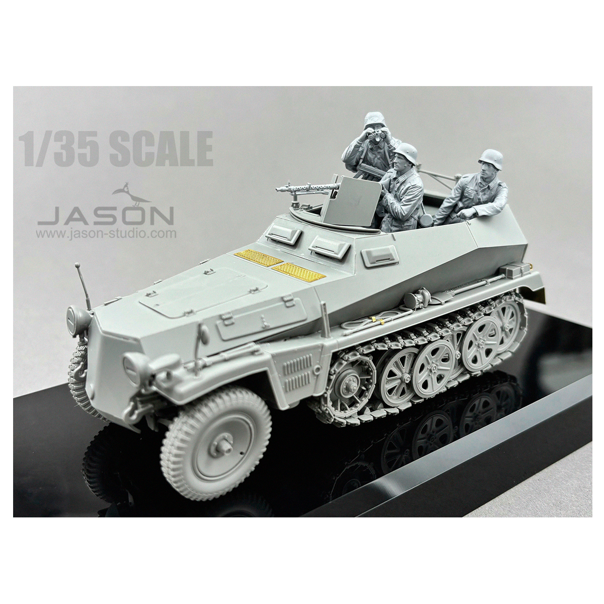 ak-interactive-1-35-german-sd-kfz-250-1-ausf-a-half-track-gunner image 2