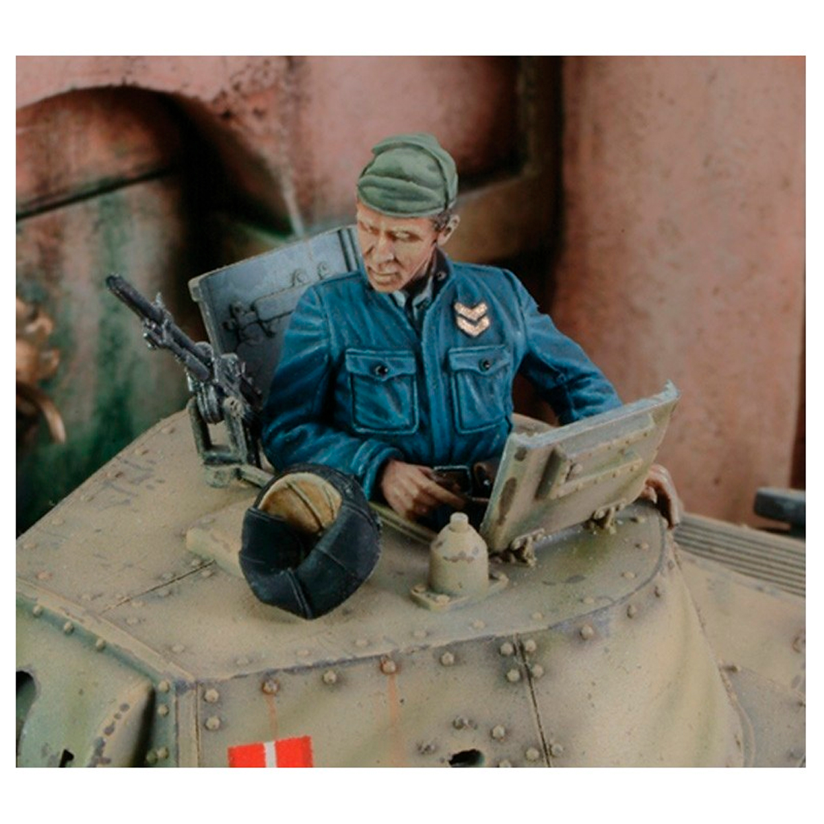 ak-interactive-italian-tanker-no-1-set-figure-carrista-italiano-wwii-scala-1-35 image 1